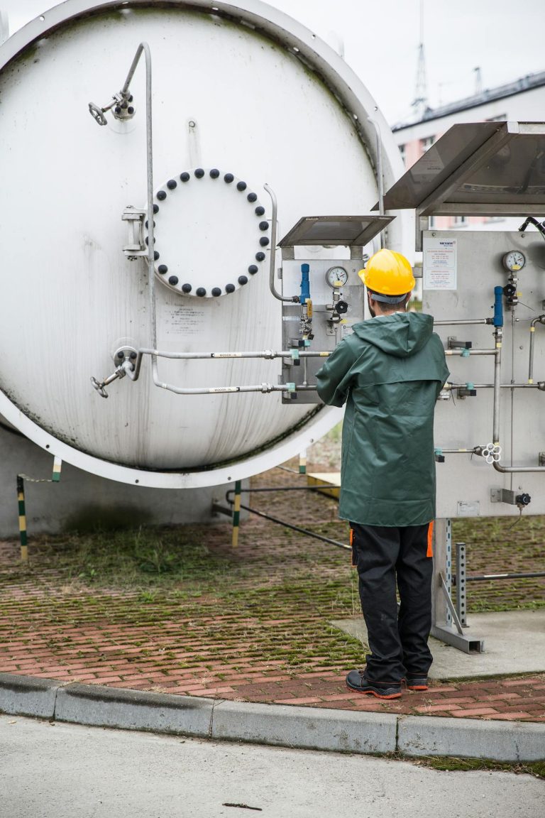 Water protection PROS Poland jacket. Double welding technique. Increased resistance to mechanical damage.